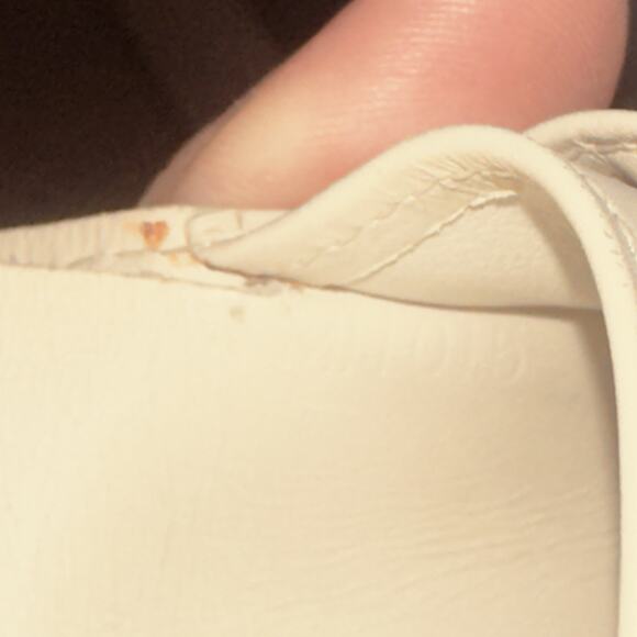 Louis Vuitton Vernis Yellow Kisslock Wallet – Authentic Patent Leather pre-owned - Picture 14 of 14